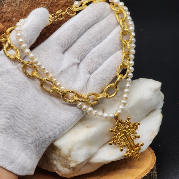 Designer Set 14K Gold Plated Massive Chain Cross Genuine Freshwater Pearls - Picture 5 of 13